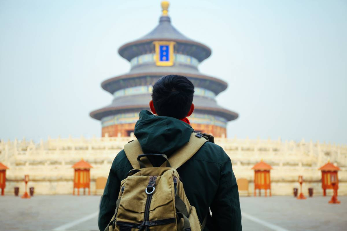 Prises électriques en Chine : Le guide de survie pour les business-voyageurs